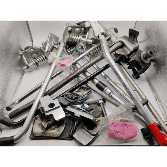 Lot Of 9 Vintage Bicycle Kickstands Wald, Ross, Mongoose, Shimano, BMX & Parts - Picture 1 of 16